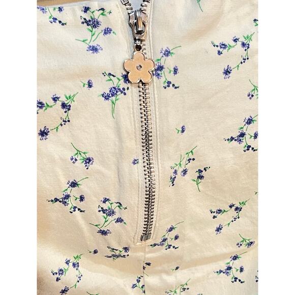 UO Ashton Floral Ruffle Mini Skirt Size S-P - Picture 8 of 8